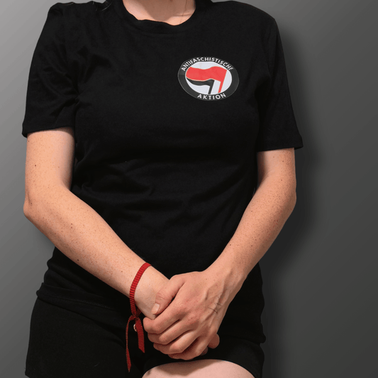 Unisex ANTIFA Shirt – Logo links auf der Brust - SoliWear