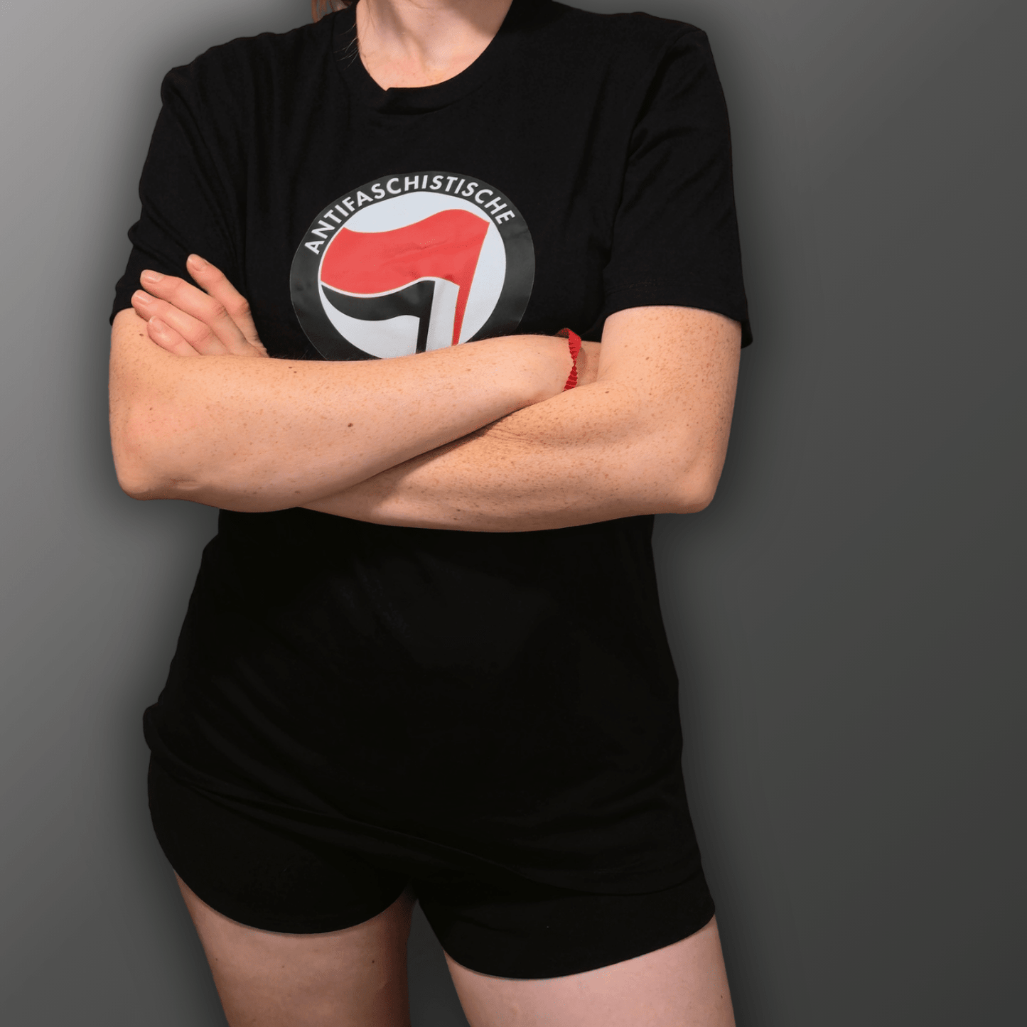 Unisex ANTIFA Shirt – Großes Logo mittig - SoliWear