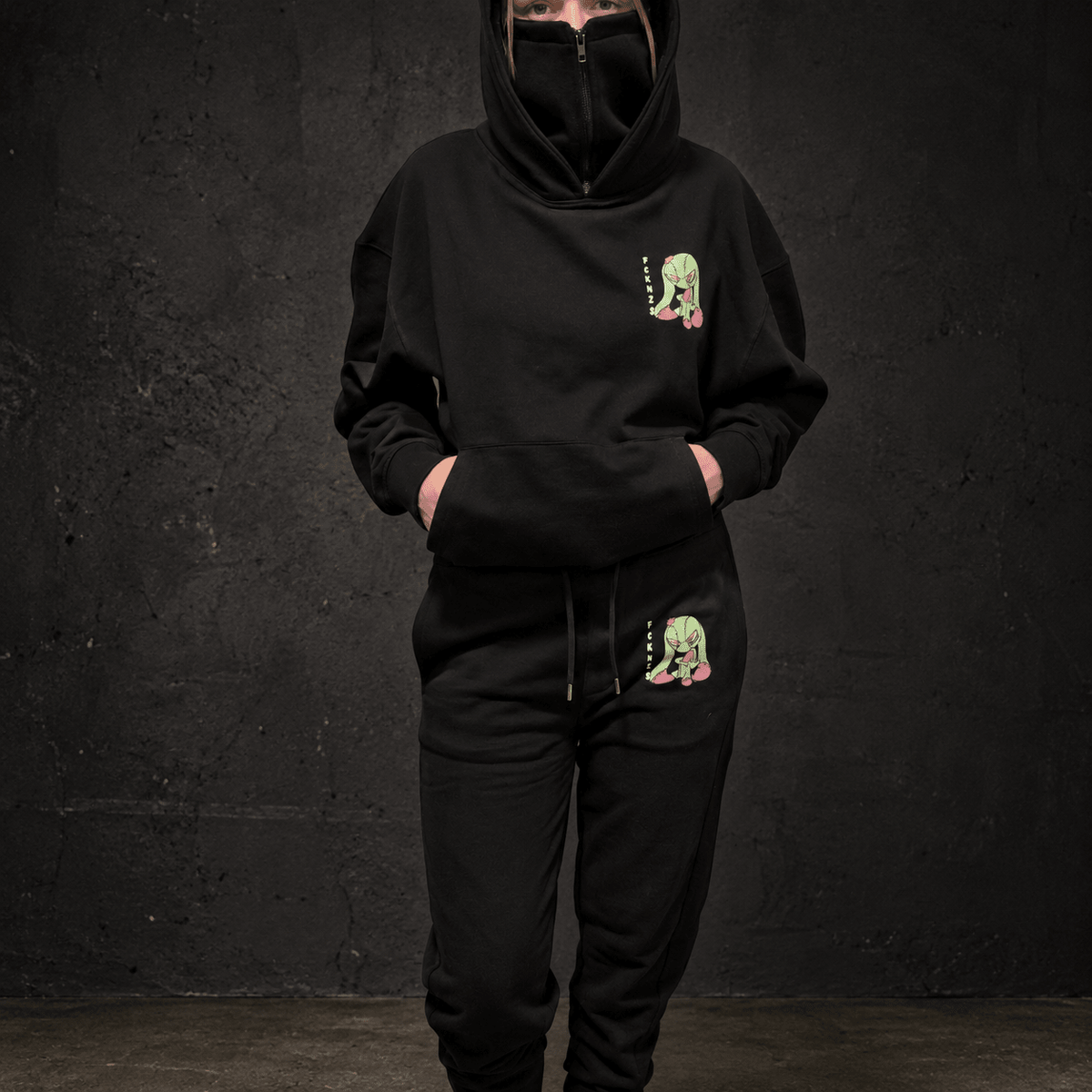 Psst- Jetzt vorbestellen🔥 Green Rabbit – Soliwear® Balaclava Hoodie - SoliWear