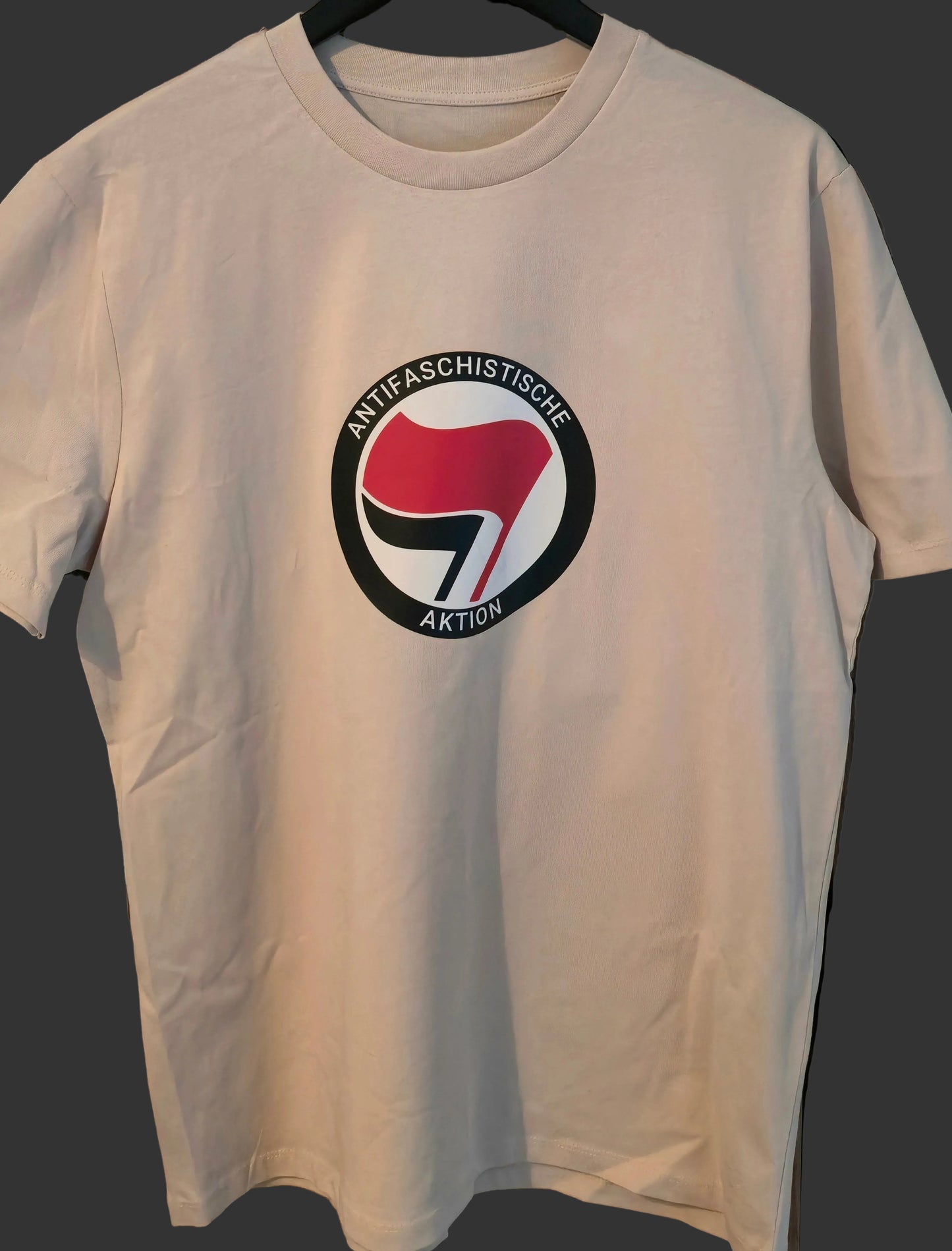 ANTIFA Shirt – Großes Logo mittig