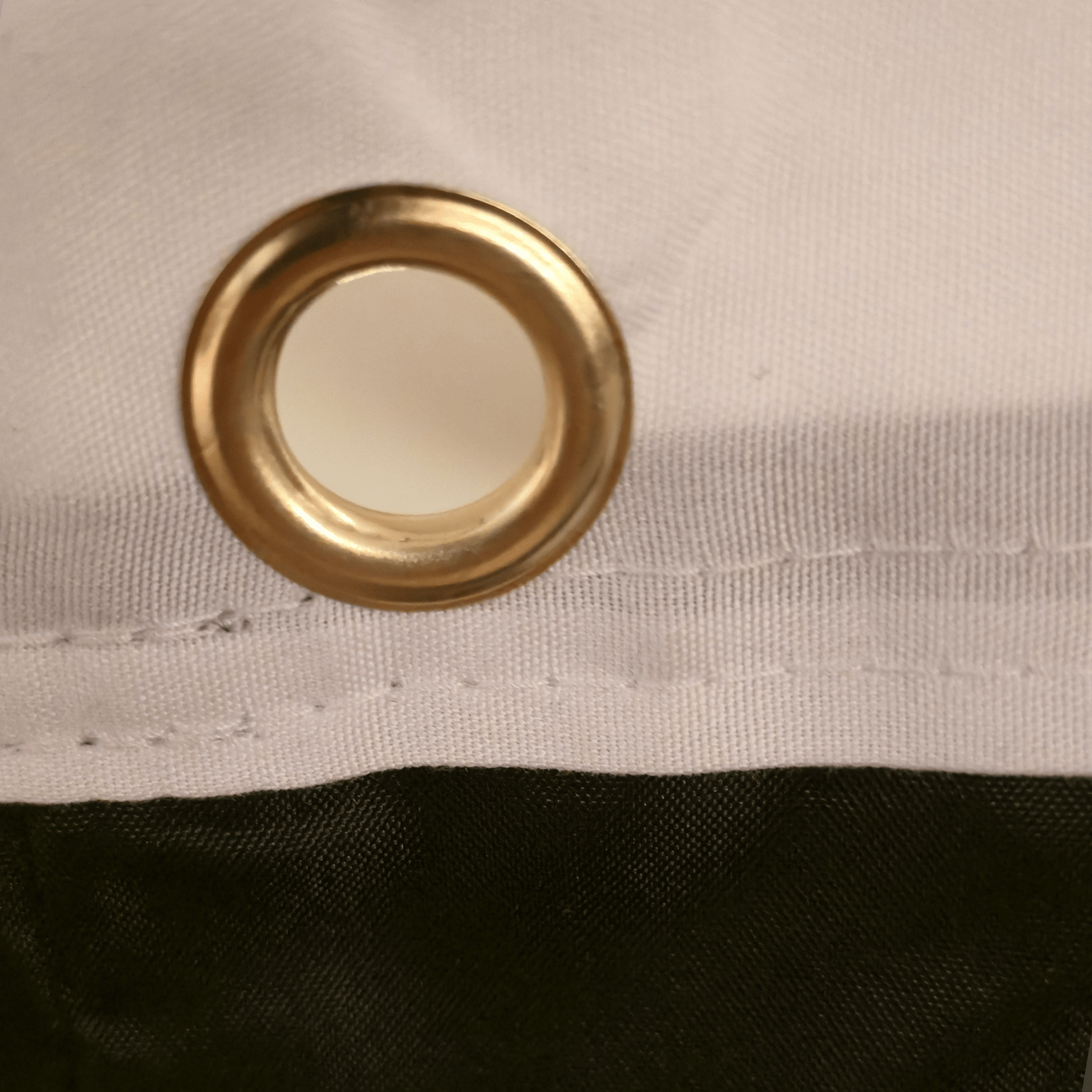 Antifa Flagge Premium – 3 - Schichten, doppelseitig bedruckt,Fahnenmasten geeignet - SoliWear