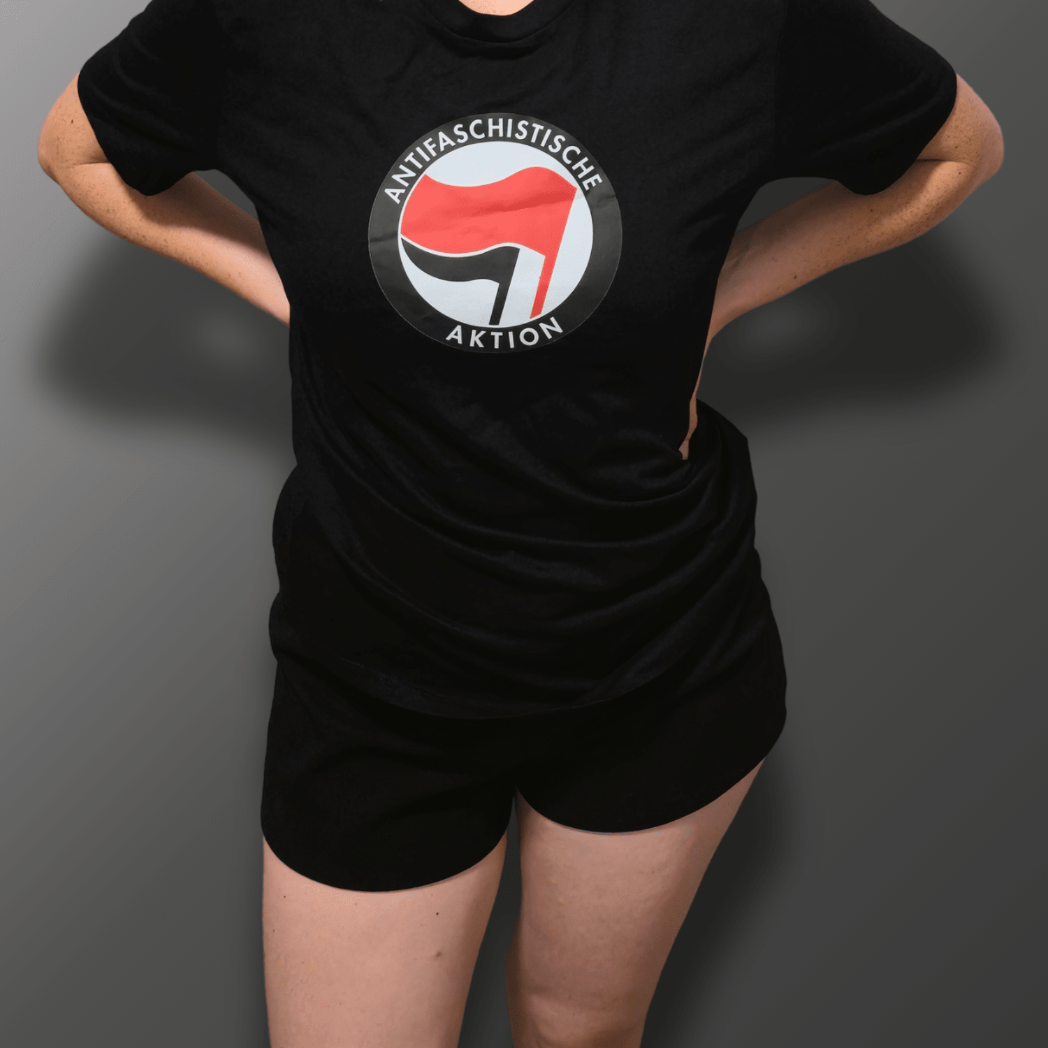 Unisex ANTIFA Shirt – Großes Logo mittig - SoliWear